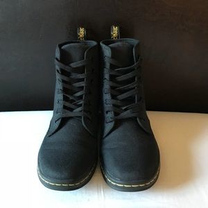 Dr Martens Shoreditch boots
